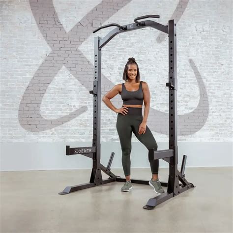 Een Inspire squat rack met chin-up bar