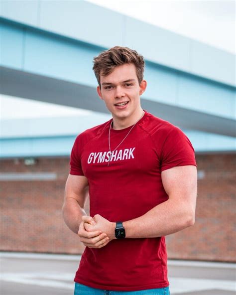 Browney fitness vlogger