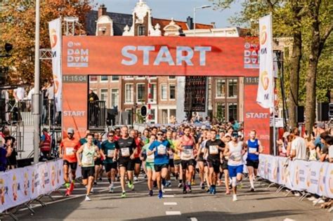 Deelnemers van de NN Dam tot Damloop
