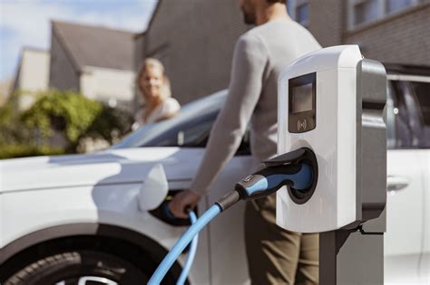 Elektrische auto opladen bij Basic-Fit