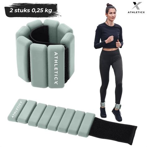 Illustratie van pols- en enkelgewichten die worden gebruikt tijdens een workout
