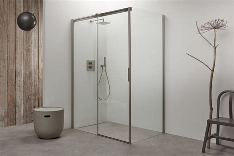 Stappenplan voor de installatie van een schuifdeur douche