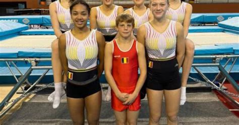 Een turnclub met jonge gymnasten