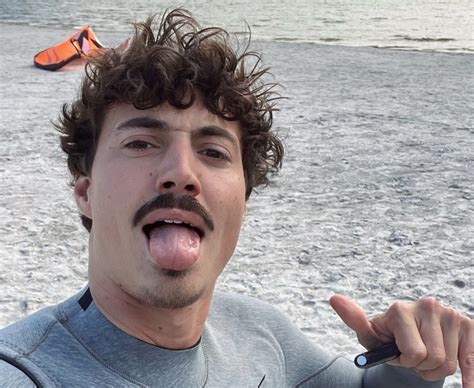 Niek Roozen op de set van een film