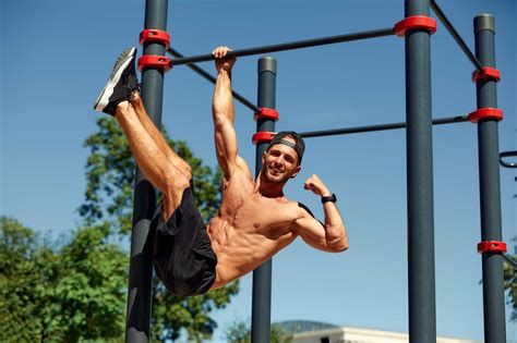 Verschillende calisthenics oefeningen met lichaamsgewicht
