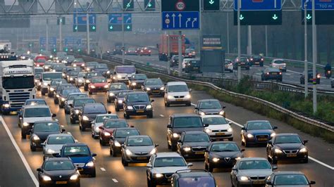 Verkeersdrukte en files op de A7
