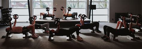 Groepsles Bodypump in een fitnesscentrum