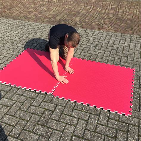 Fitness matje op de vloer