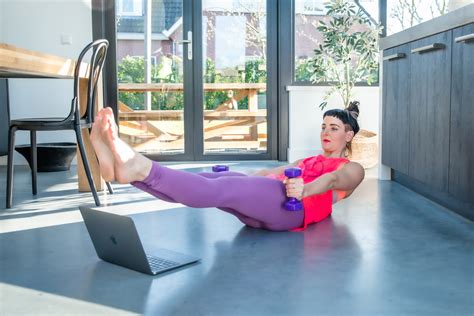 Thuis sporten met online lessen