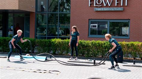 Functionele trainingsmaterialen zoals TRX, battleropes en kettlebells