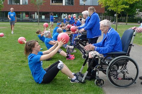 Ouderen die sporten