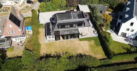 Plattegrond van de villa van Mo Bicep