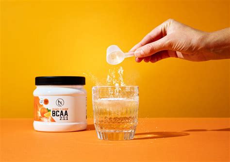 Infographic die de werking van BCAA's op spierherstel illustreert