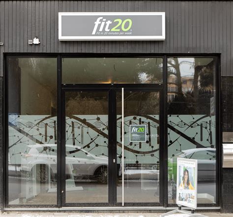 Kaart met mogelijke locaties van fit20 studio's nabij stations
