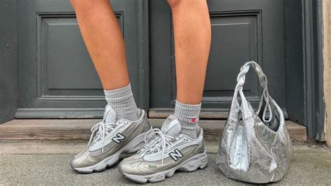 Vrouwen die fitnessschoenen dragen