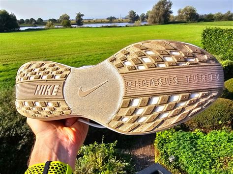 Detail van de zool van een Nike trainingsschoen