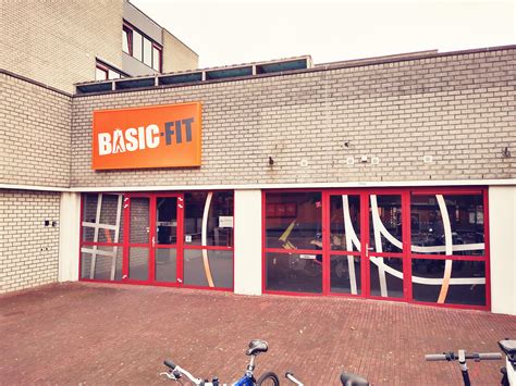 Schema met openingstijden Basic-Fit Wageningen op zondag