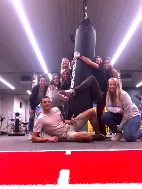 Kinderen die CrossFit oefenen