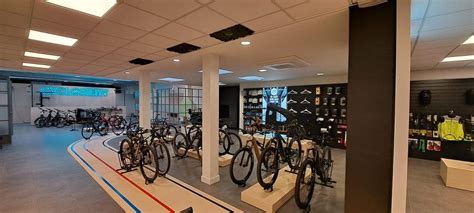 Interieur van een fietsenwinkel