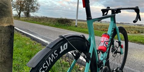 Onderhoud racefiets met spatborden
