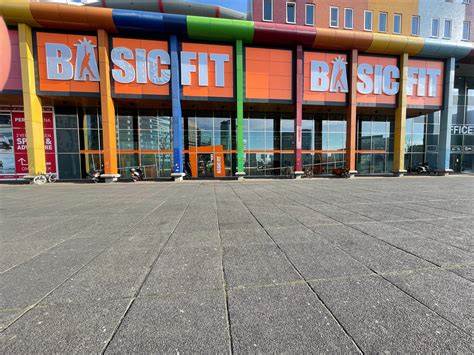 Locatie van Basic Fit Amsterdam WFC op de kaart