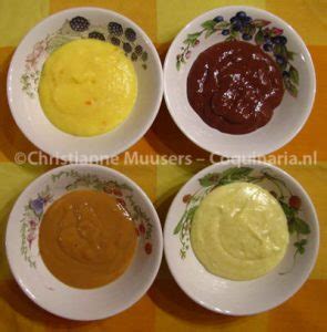 Verschillende smaken Nederlandse vla in pakken