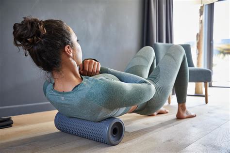 Diagram met foam roller oefeningen voor de rug