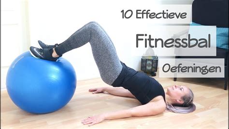 Pilates oefening met fitness bal