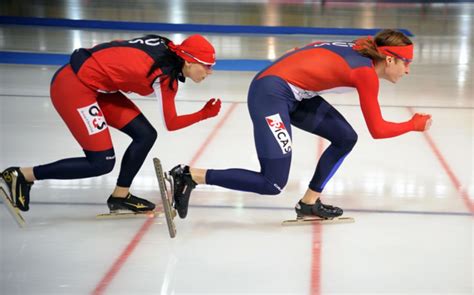 Diep zitten schaatsen