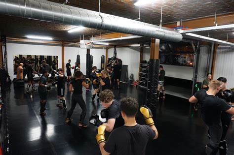 Groepsles kickboksen bij Zeeuws-Fit