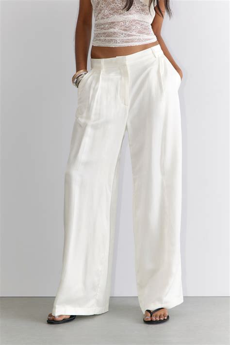 Slim fit pasvorm van een witte pantalon