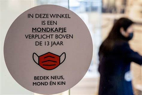 Informatie over de mondkapjesplicht in publieke binnenruimtes.