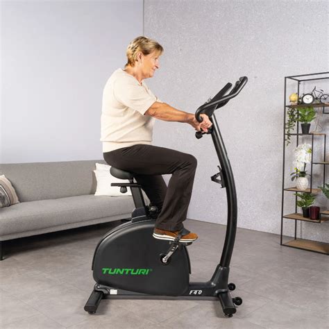 Fietser die een FTP test doet op een hometrainer