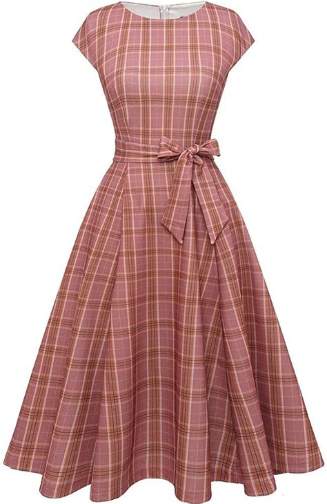 Verschillende modellen vintage fit and flare jurken