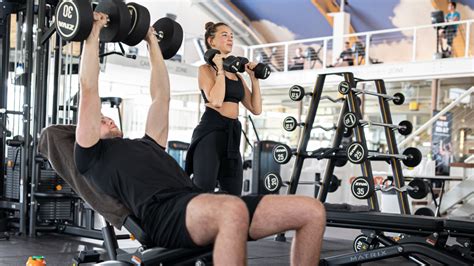 Sporten in een sportschool