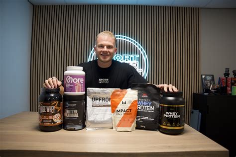 Verpakkingen van verschillende smaken whey proteïne