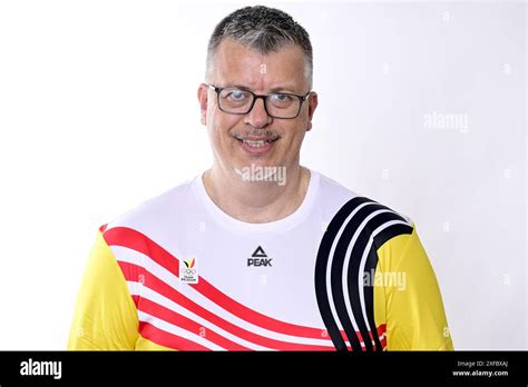 Pascal Schaar in Aktion während eines Fotoshootings für Bodybuilding.