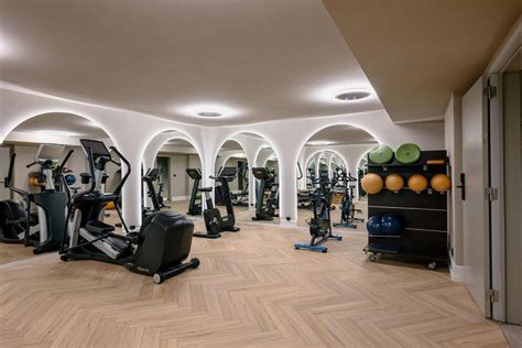 Foto van een moderne fitnessruimte